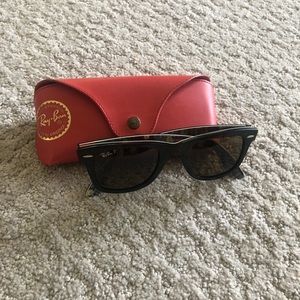 Ray-Ban Polarized Wayfarer Limited Edition